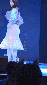 性感美女翘臀跳舞GIF动图gif动态gif搞笑图片