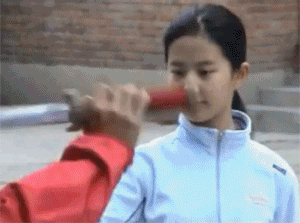 刘亦菲年轻时的GIF动态图gif动态gif搞笑图片