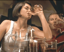 性感吊带真空美女GIF动图gif动态gif搞笑图片