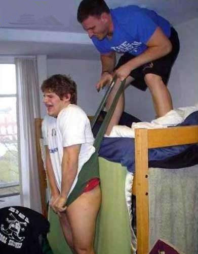 兄弟你这是让你室友绝后吗gif动态gif搞笑图片