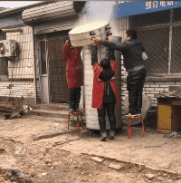 老板今天这馒头会不会让我们吃了....gif动态gif搞笑图片