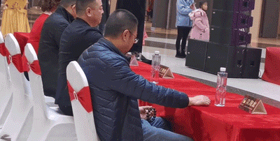 佛系男人的纯真gif动态gif搞笑图片