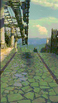 上山很艰难，下山很美好gif动态gif搞笑图片