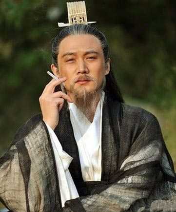 大汉未收复，诸葛很忧愁明星gif搞笑图片