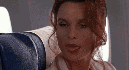 看什么看，没见过美女吗明星gif搞笑图片