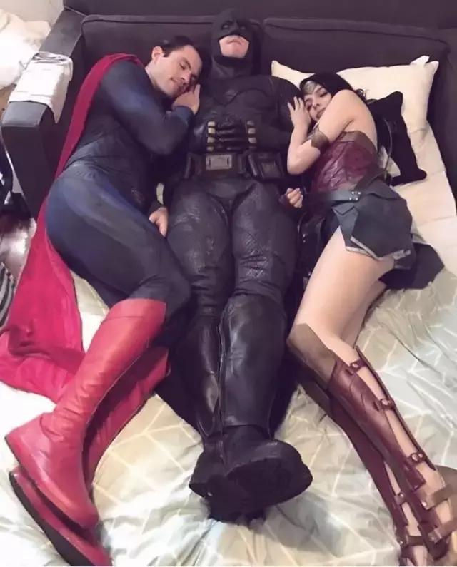 蝙蝠侠成最大赢家明星gif搞笑图片