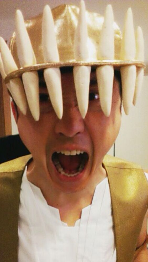 你这只剑龙！把嘴张开！放我出去！居然不理我！贱！聋！明星gif搞笑图片