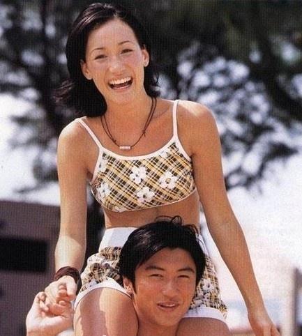 谢霆锋与众女星罕见亲密合影（组图）明星gif搞笑图片