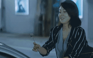 用叉子来表达我对你的鄙视明星gif搞笑图片