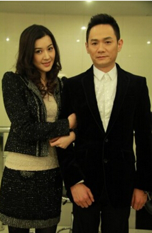 果静林老婆佟欣明星gif搞笑图片