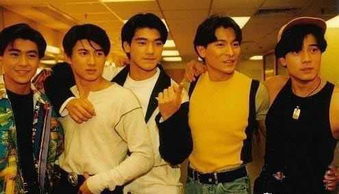 小时候的愿望就是从他们中选一个嫁了明星gif搞笑图片