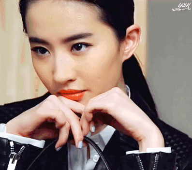 神仙姐姐的妩媚你hold不住明星gif搞笑图片