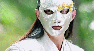 所谓暗器，就是要出人预料的明星gif搞笑图片