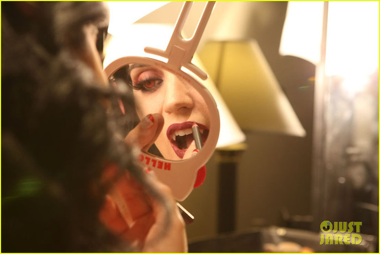 “水果姐”凯蒂·佩里办吸血鬼主题生日聚会明星gif搞笑图片