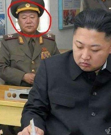 范伟绝对没那么简单 深藏不露明星gif搞笑图片