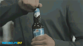 在酒吧遇到前女友，你可以用这招，超级变变变明星gif搞笑图片