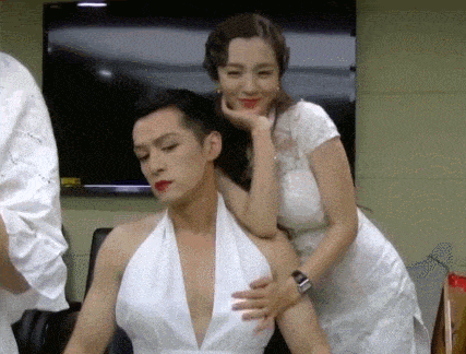 来自上海的贵妇，气场强大明星gif搞笑图片