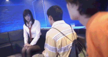 别动，她是我的明星gif搞笑图片