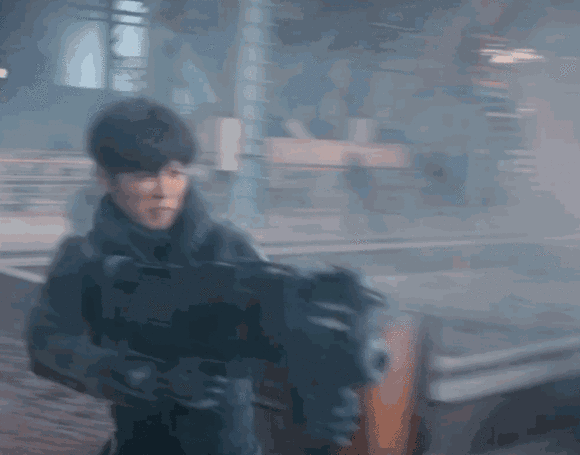 冒火的加特林：哒哒哒！！！明星gif搞笑图片