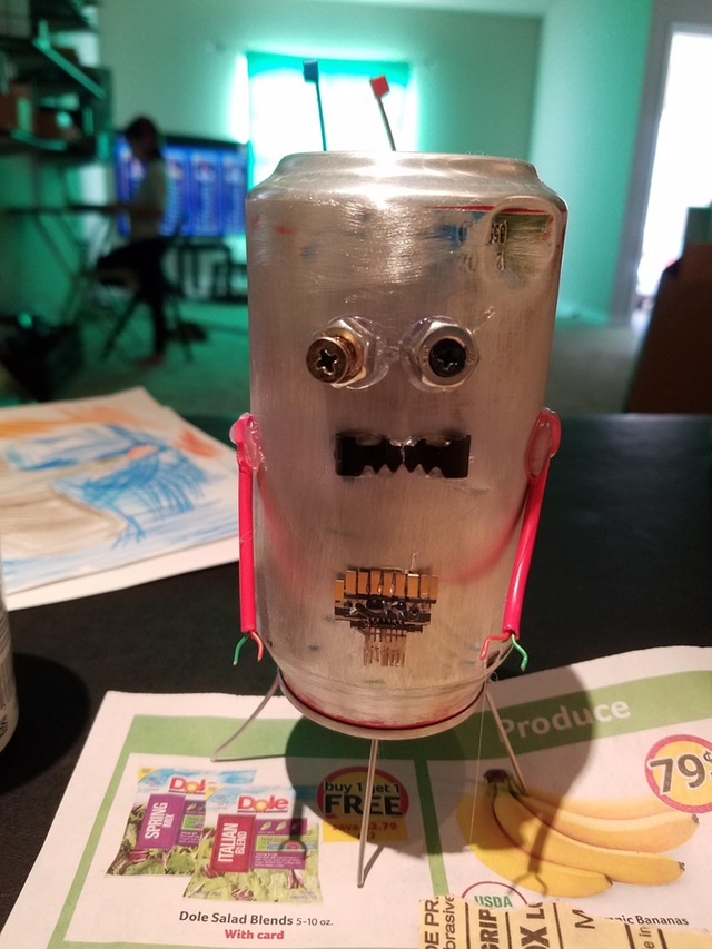 哇，女儿做的机器人器物gif搞笑图片