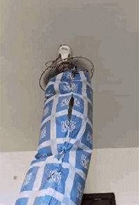 宿舍里的风冷系统器物gif搞笑图片