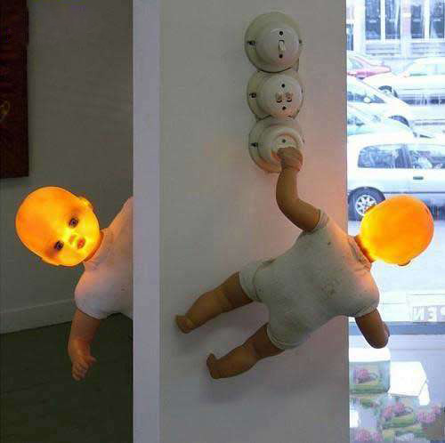 这灯会吓死人的器物gif搞笑图片