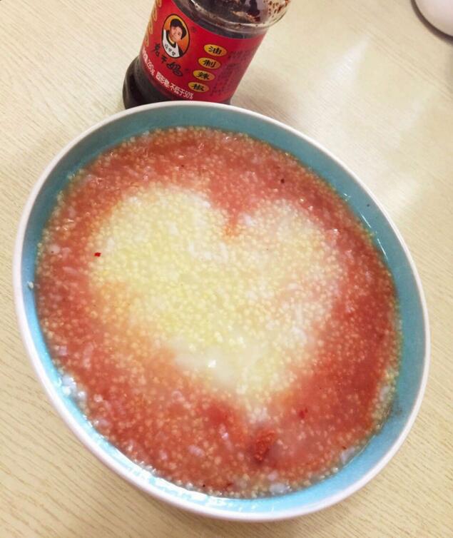 吃个粥都是爱你的形状器物gif搞笑图片