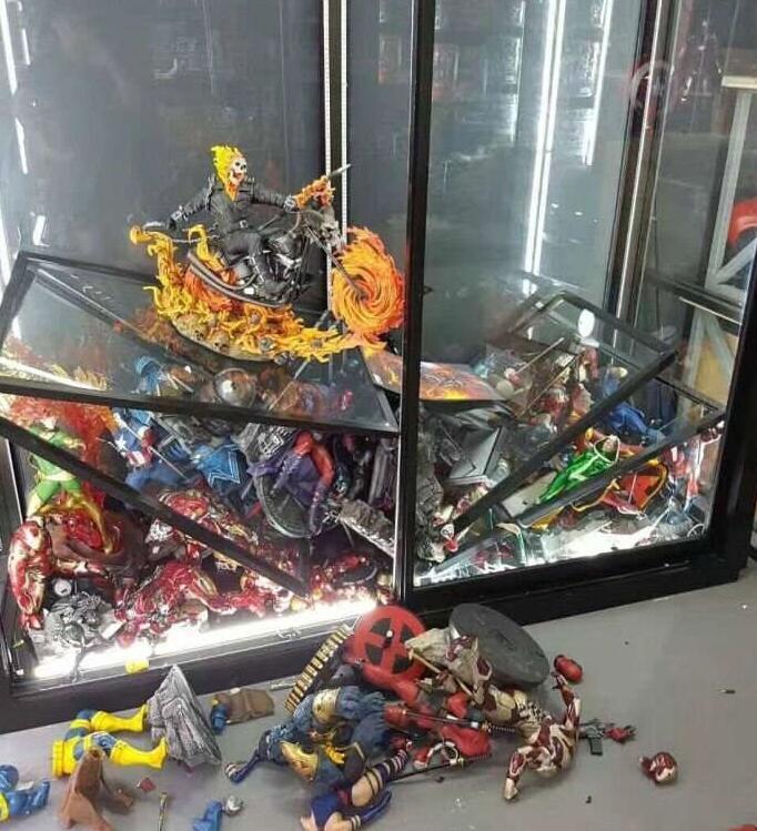 恶灵骑士笑到了最后器物gif搞笑图片