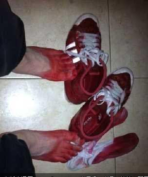 刚在淘宝买的鞋，就遇上了下雨器物gif搞笑图片