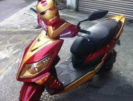 钢铁侠小摩托。。。器物gif搞笑图片