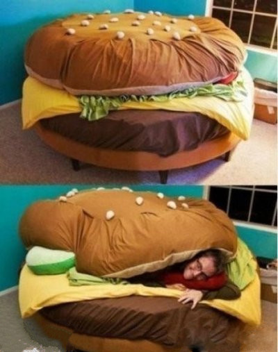 一张属于吃货的床器物gif搞笑图片