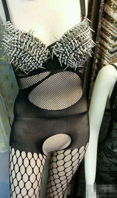 店家，你卖这种凶器，你家人知道吗？器物gif搞笑图片