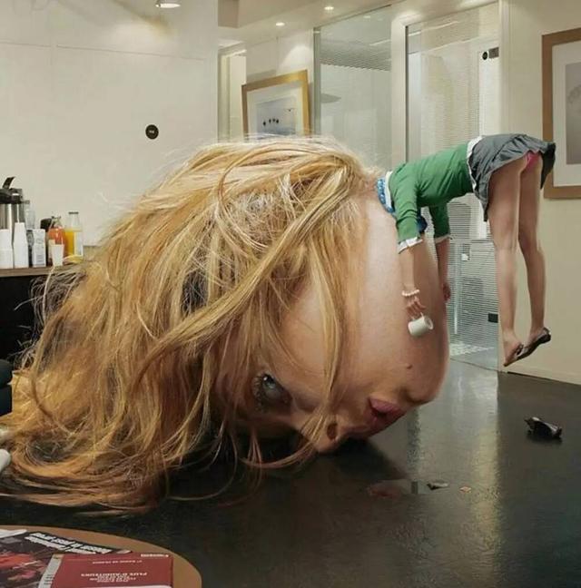 有点头大器物gif搞笑图片