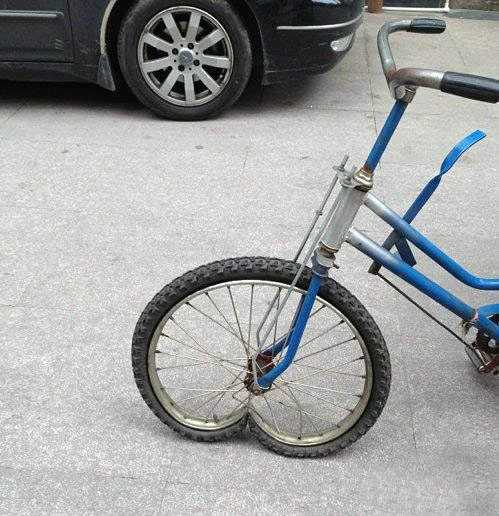 老板，三轮车耍脾气，不想上班啊！器物gif搞笑图片