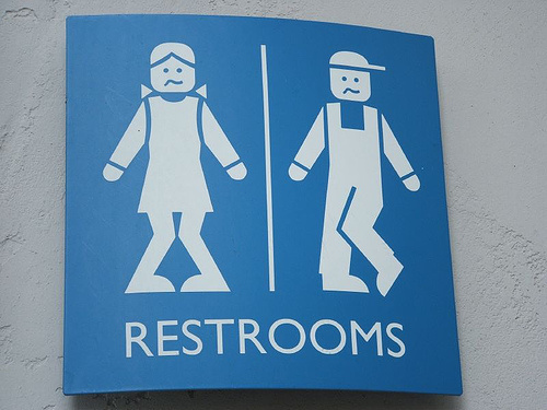 有趣的厕所标识器物gif搞笑图片