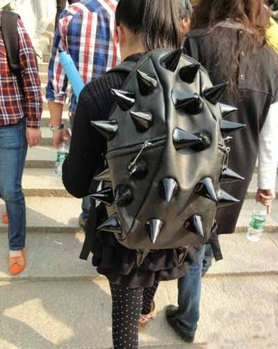 这包挤公交不错哦器物gif搞笑图片