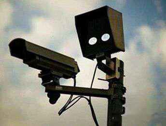 搞笑的监控探头器物gif搞笑图片