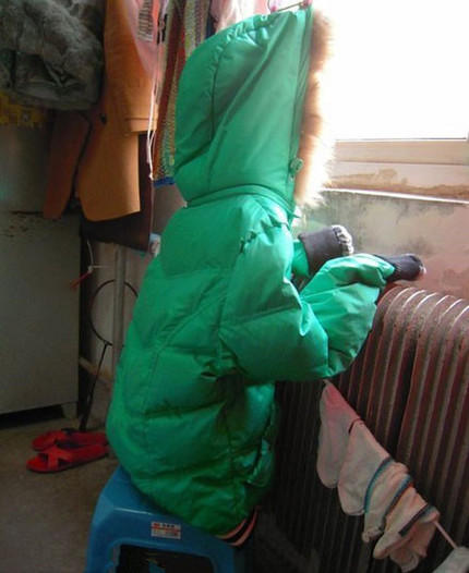 不带这样晒衣服的啊，吓死我了器物gif搞笑图片