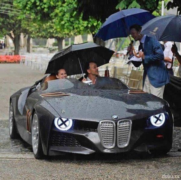 从车的表情都能看，雨天带它洗内饰是有多不开心器物gif搞笑图片