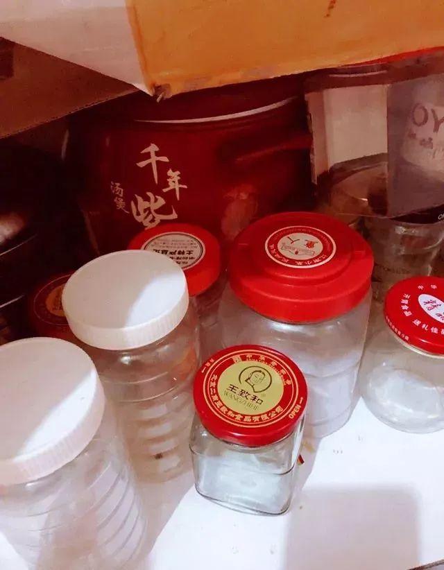 据说家里都会保留些空瓶子器物gif搞笑图片