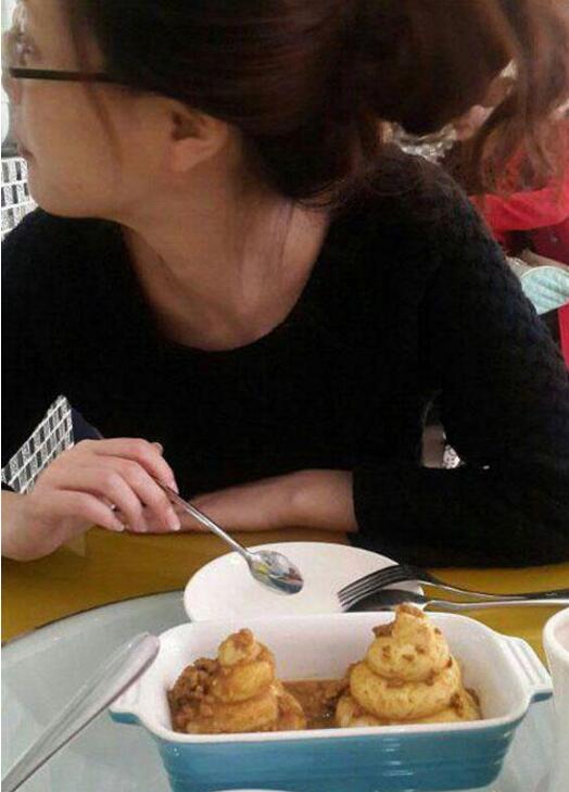 和闺蜜去次饭，她居然点了这个器物gif搞笑图片