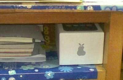 苹果已经不值钱了器物gif搞笑图片