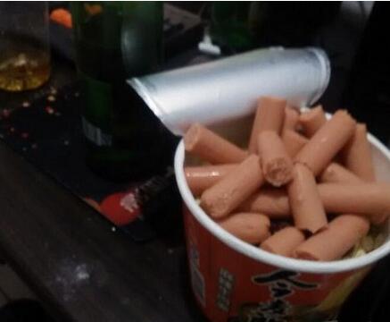 今天伦家生日，我要破费一哈器物gif搞笑图片