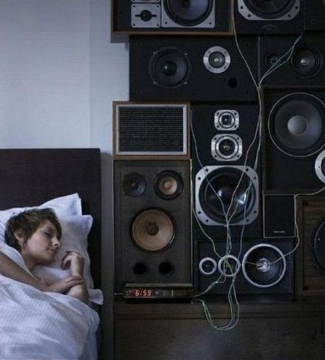 新买的闹钟，上班再也不会迟到器物gif搞笑图片