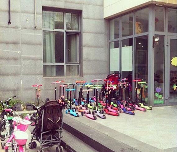 这停车场也太霸气了器物gif搞笑图片