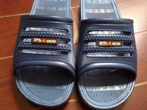 我们这儿iPhone都是成双卖的器物gif搞笑图片