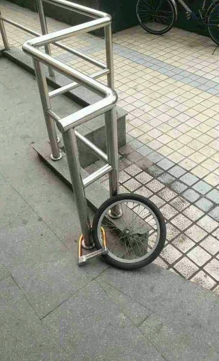 大哥，给留条活路吧！器物gif搞笑图片