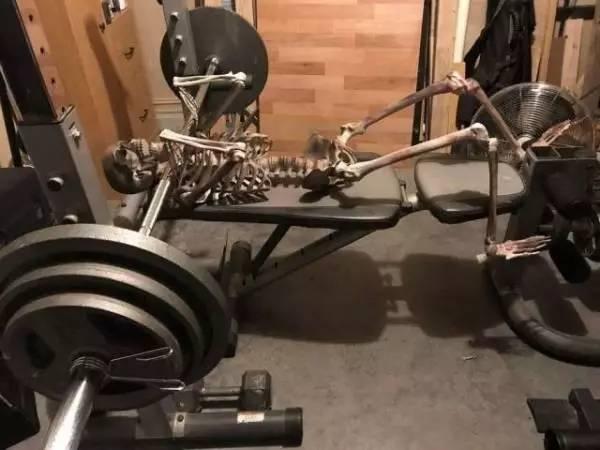 当时卡住了器物gif搞笑图片