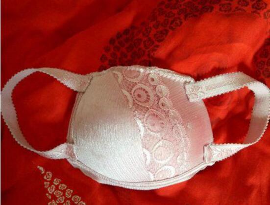 抗霾神器——BRA口罩器物gif搞笑图片