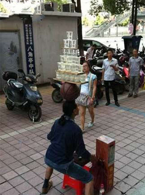 民间高手多器物gif搞笑图片